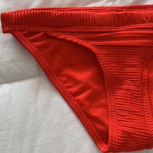Red bikini bottom XS - Picture 4 of 4